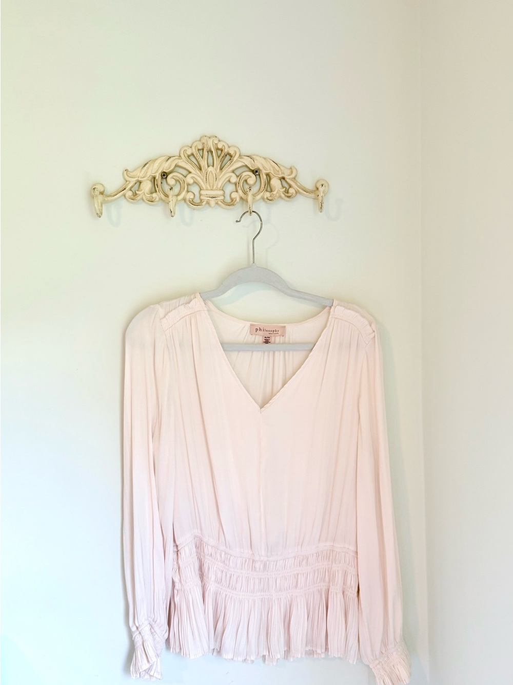 Philosophy  V-Neck Pleated Long-Sleeve Chemise